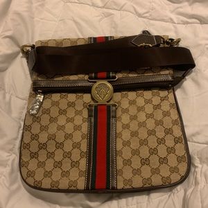 Gucci messenger bag